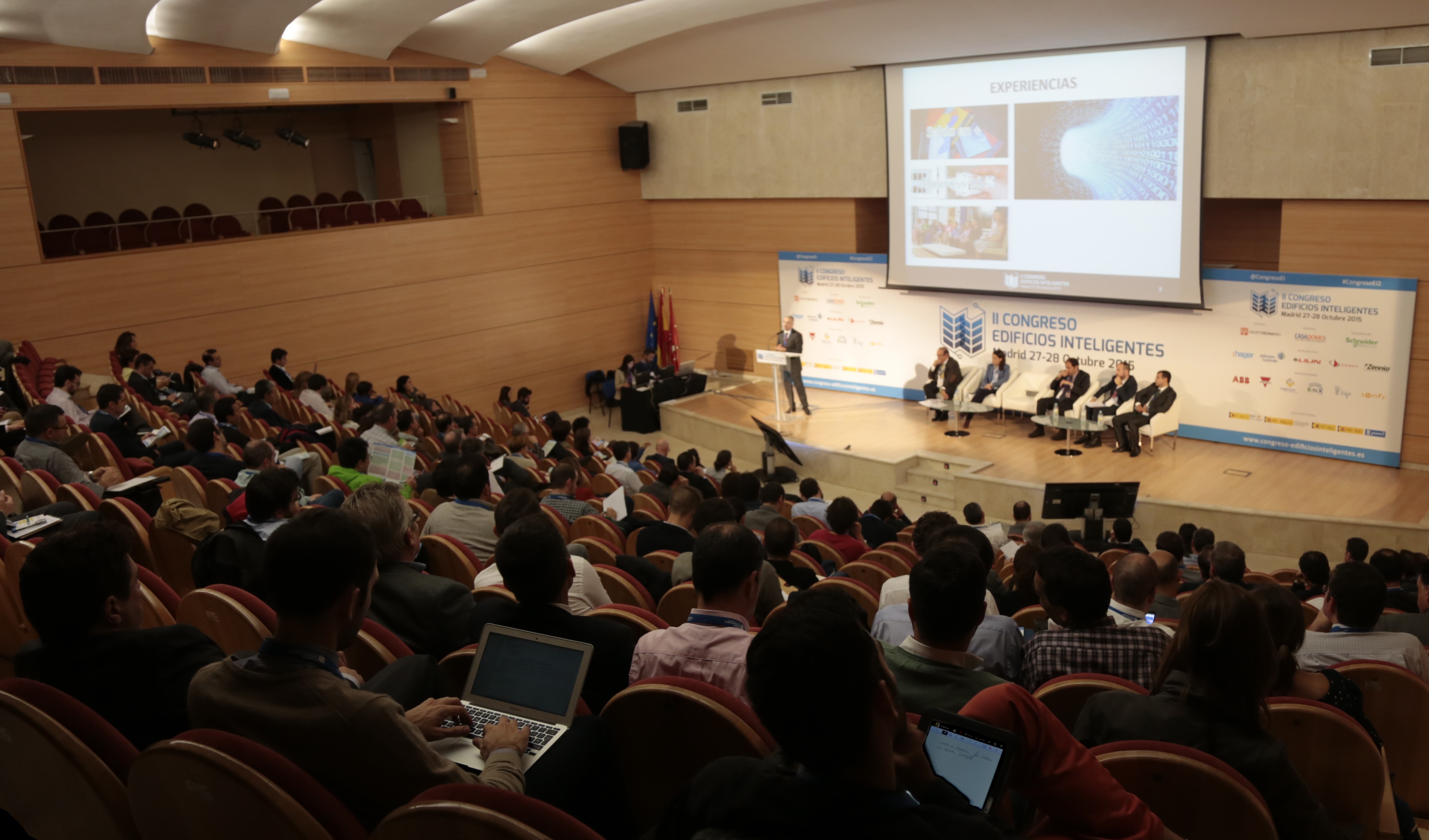 Photo 1. 2nd Congress for Intelligent Buildings at the Escuela Técnica Superior de Ingenieros Industriales, UPM.