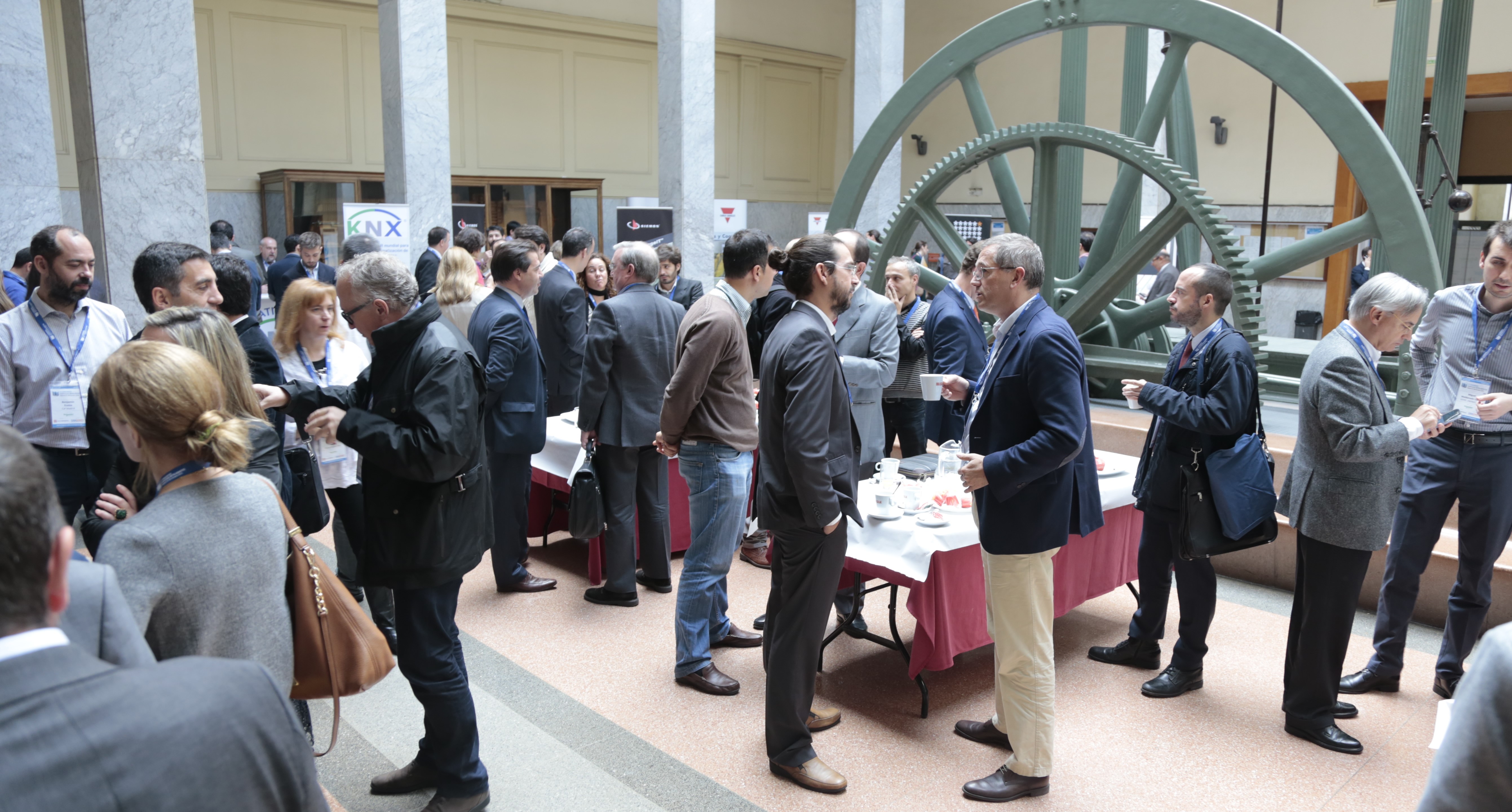 Foto 4. Puntos de encuentro de los patrocinadores de los 2º Congreso Edificios Inteligentes.